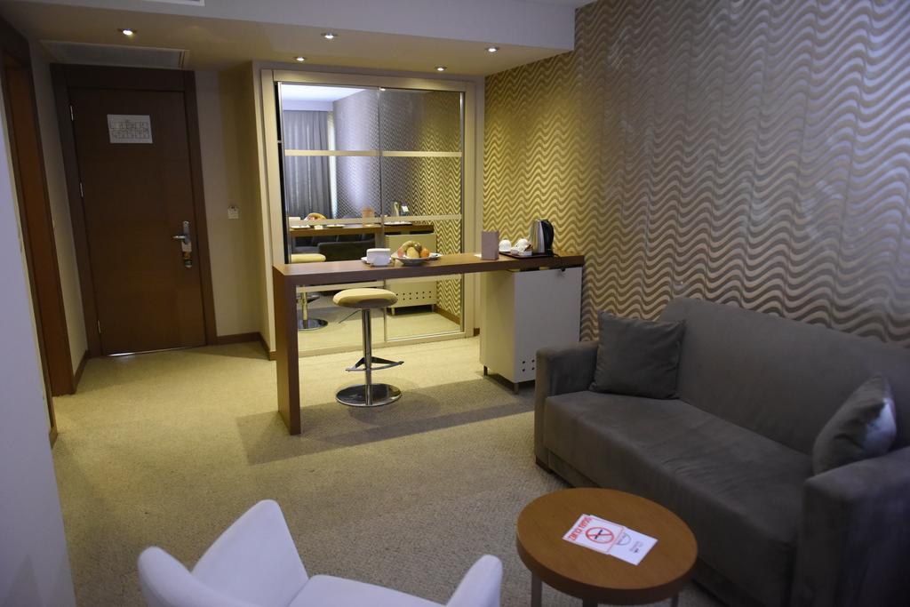 Baliktasi City Hotel & Spa オルドゥ エクステリア 写真