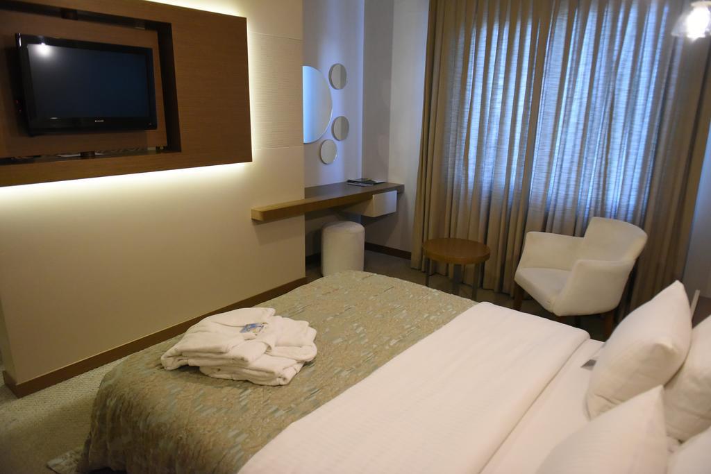 Baliktasi City Hotel & Spa オルドゥ エクステリア 写真